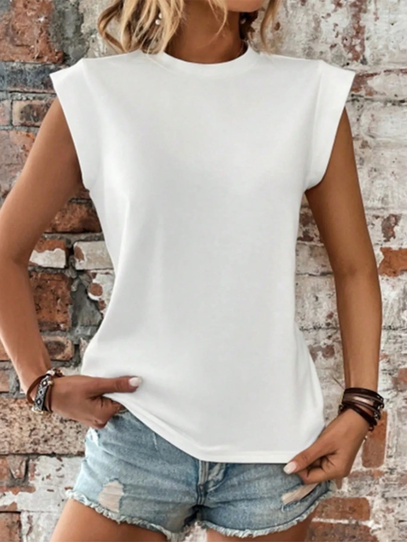 Round Neck Solid Color Top - Fashorio