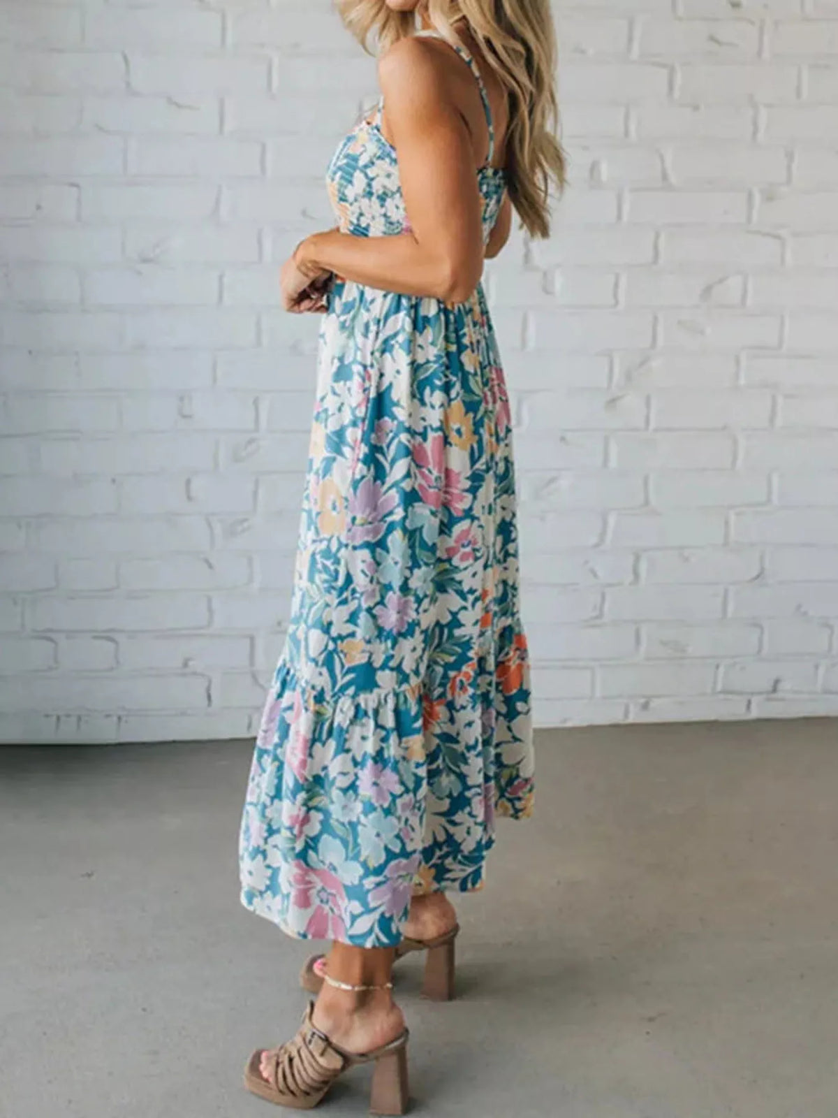 Side view of the ruched floral summer dress