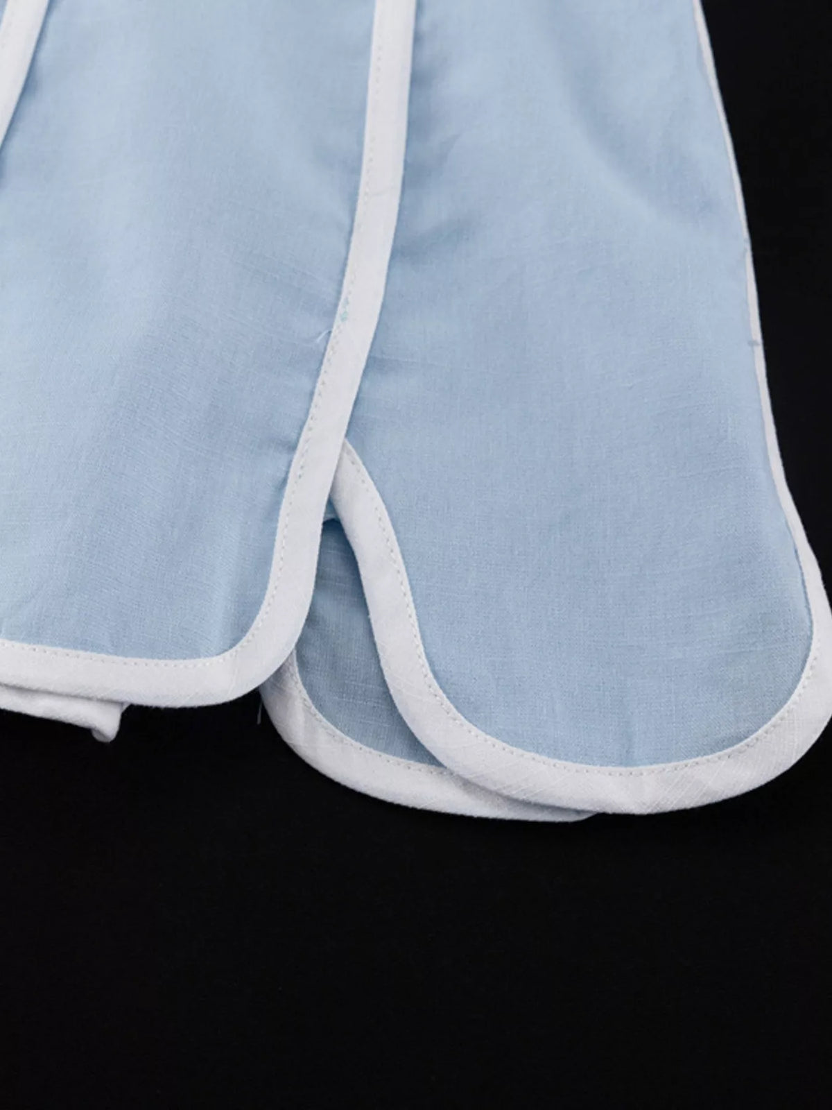 Contrast trim halter top and skirt set overview