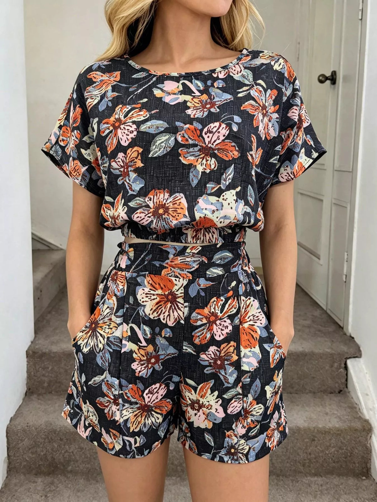 Floral two piece set shorts with pockets detail