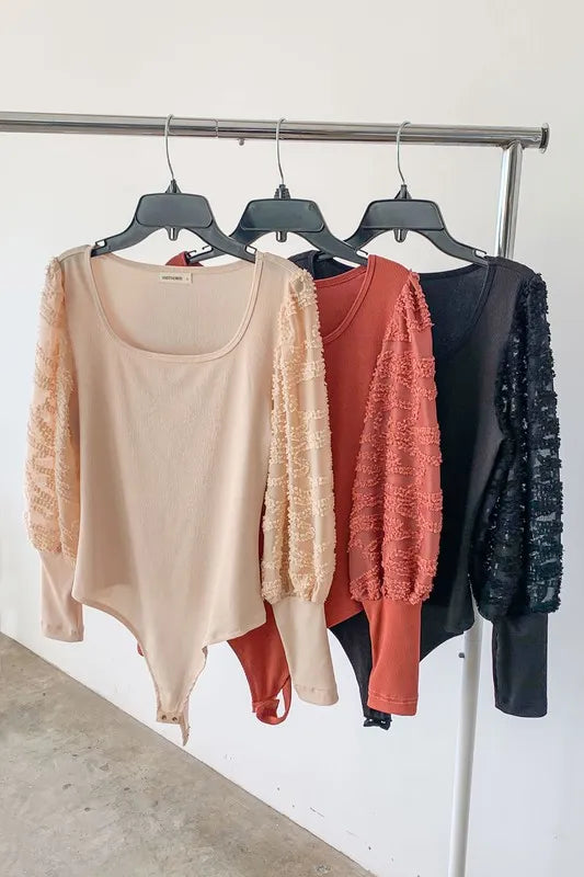 And The Why Textured Puff Sleeve Bodysuit - Fashorio