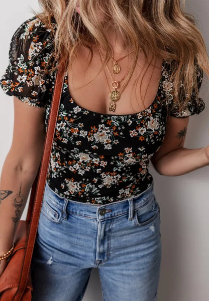 Printed Scoop Neck Short Sleeve Bodysuit - Fashorio