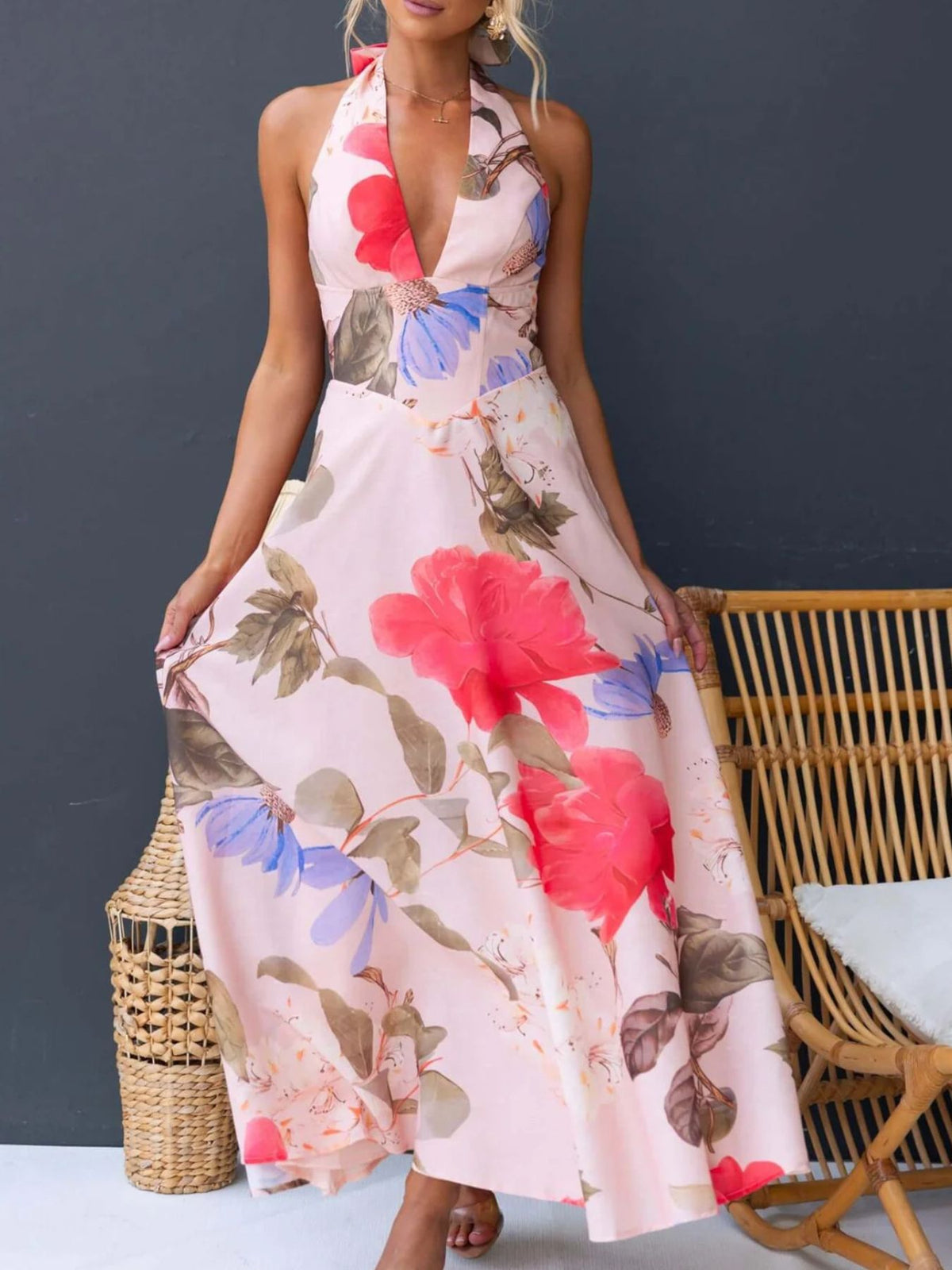 Floral halter neck maxi dress view 19