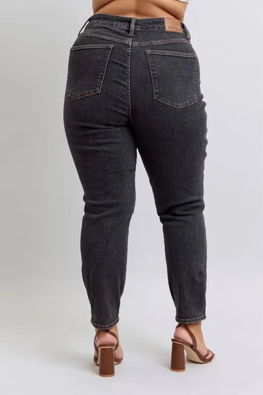 Judy Blue black tummy control skinny jeans full outfit