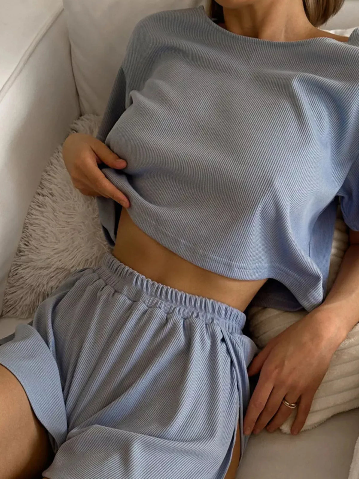 Round neck tee and shorts set side view