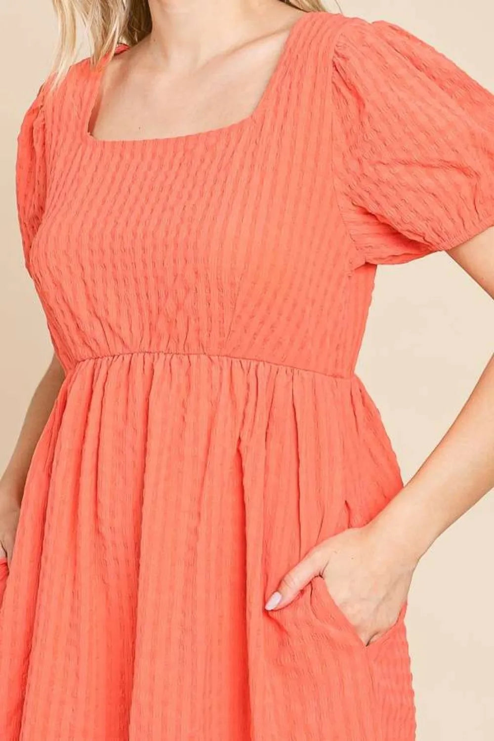 Textured Square Neck Short Sleeve Dress detail
