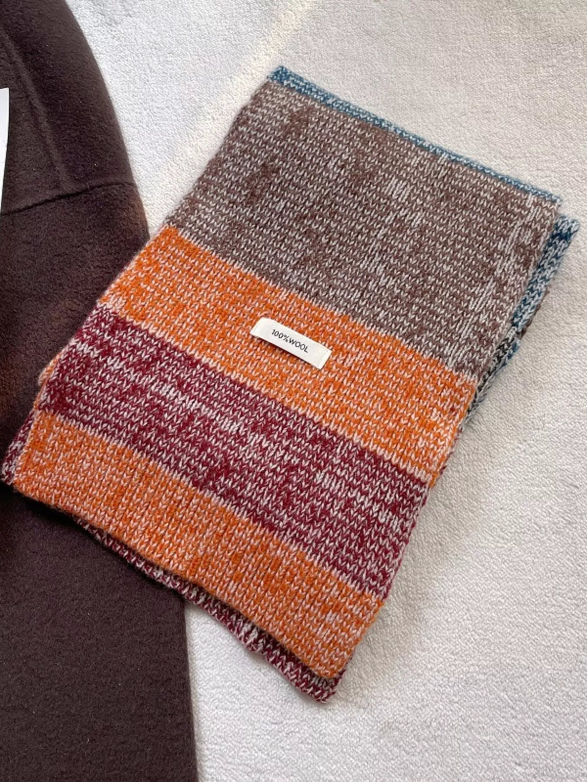 Close view of the color block knit texture