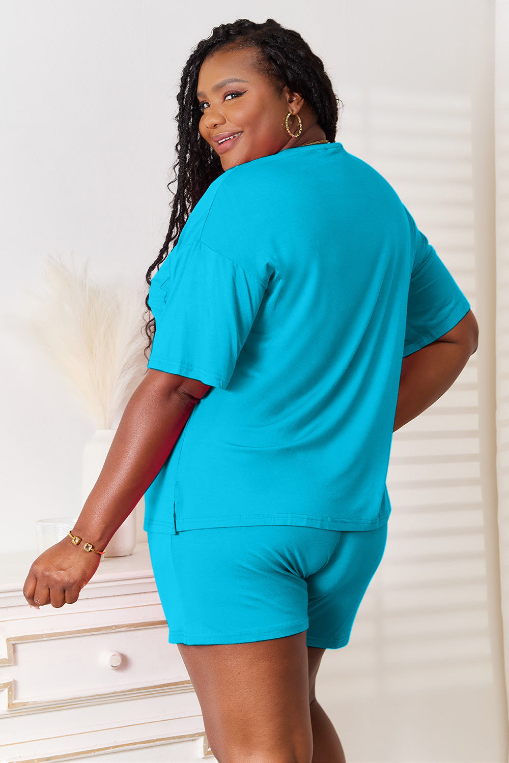 Plus size two piece set side view