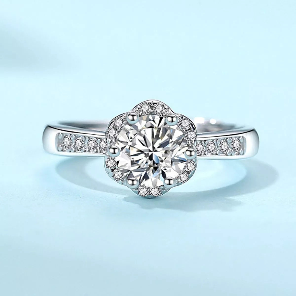 Close view of the moissanite stone set in the silver band