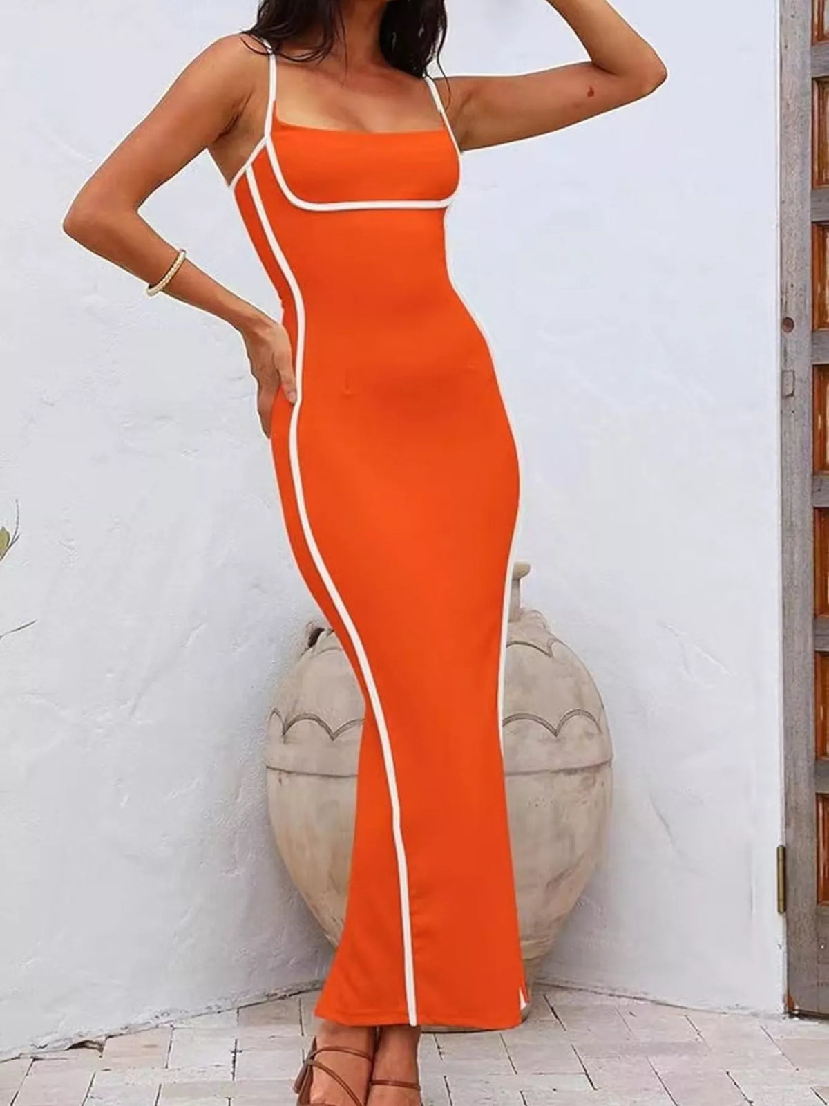 Close up of the contrast trim on the neckline