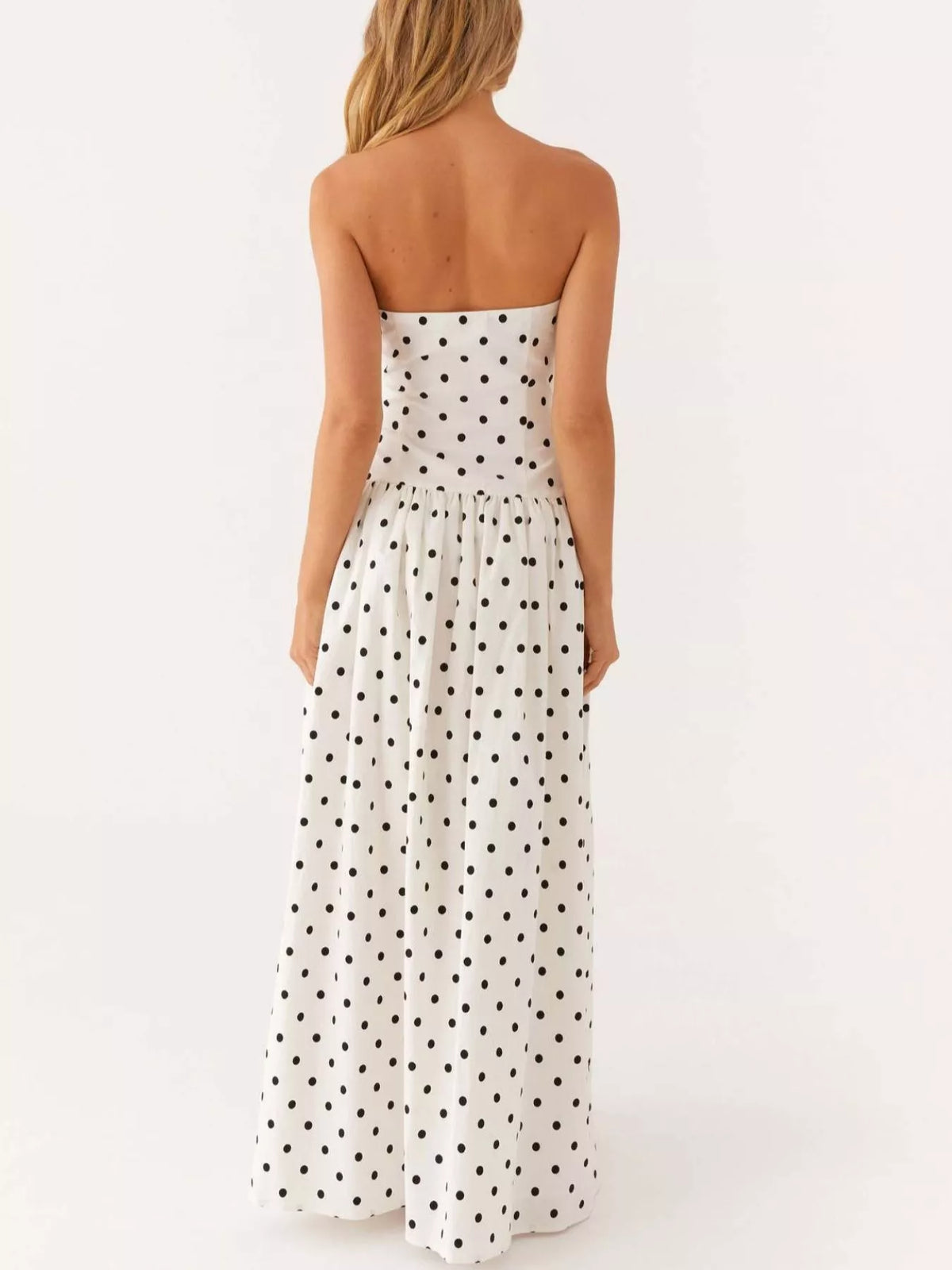 Tube maxi dress neckline detail