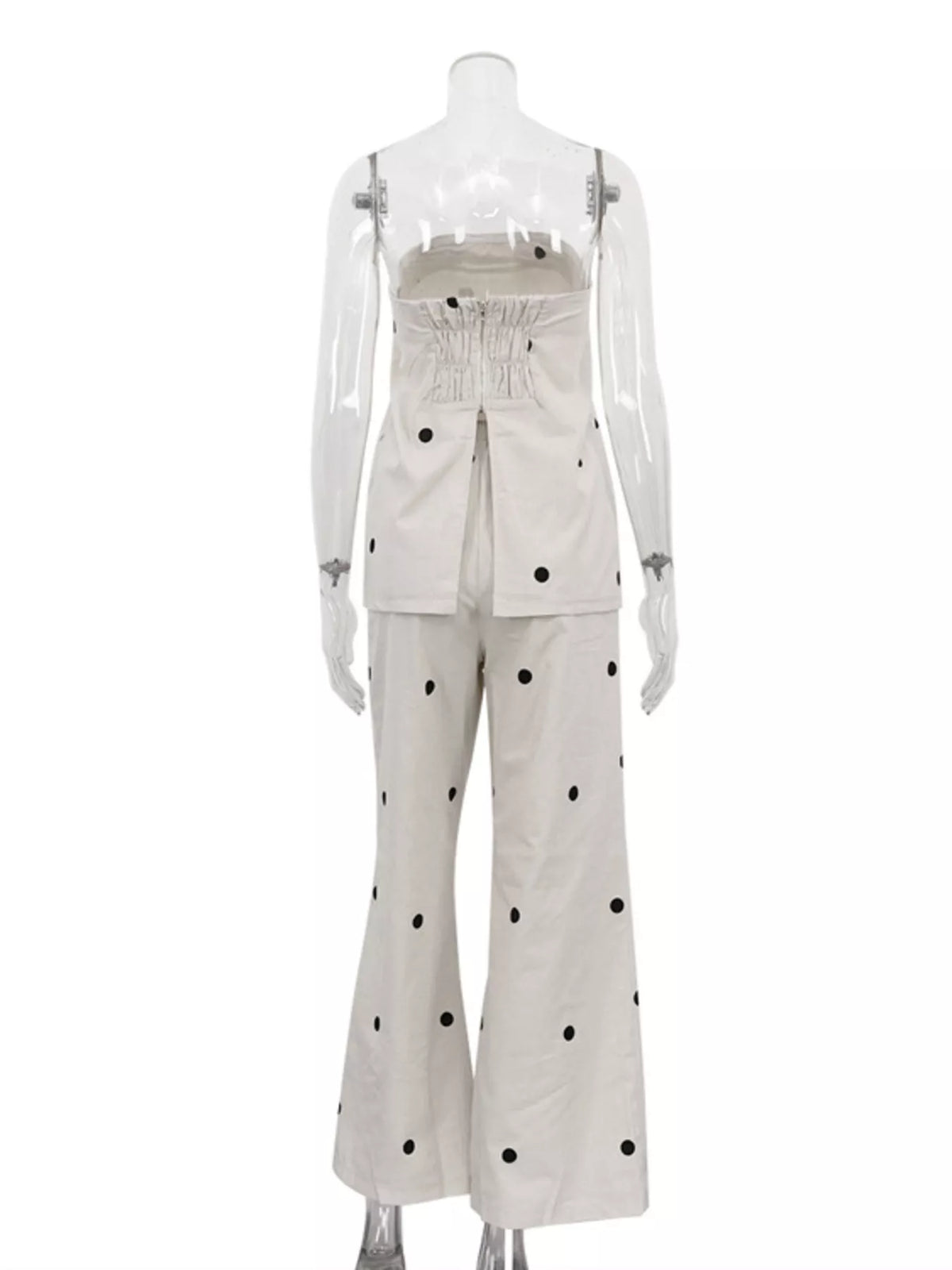 Strapless polka dot set styling detail