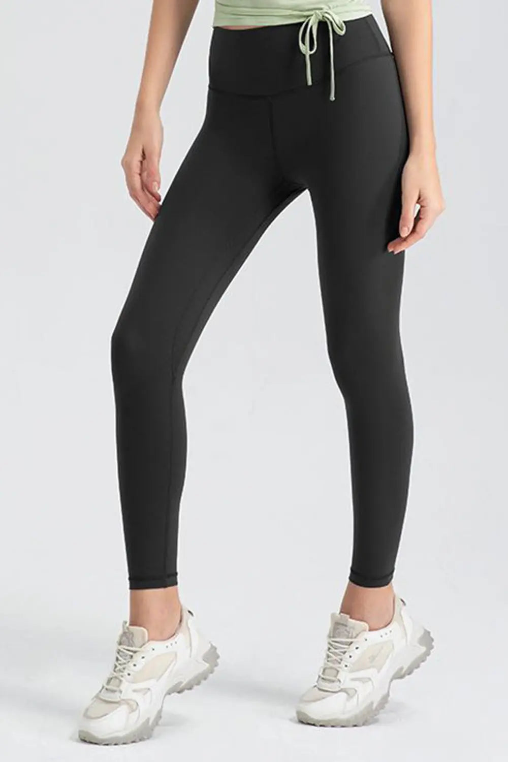 Active leggings flat lay