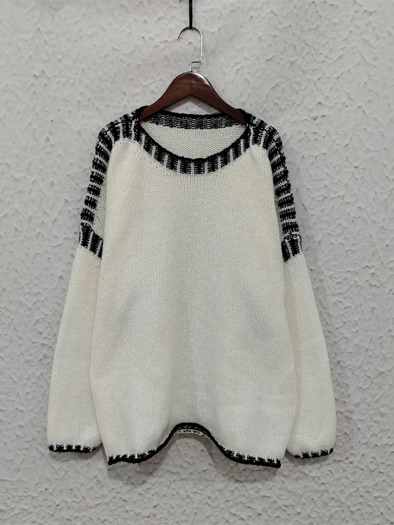 Contrast Trim Oversized Sweater - Fashorio