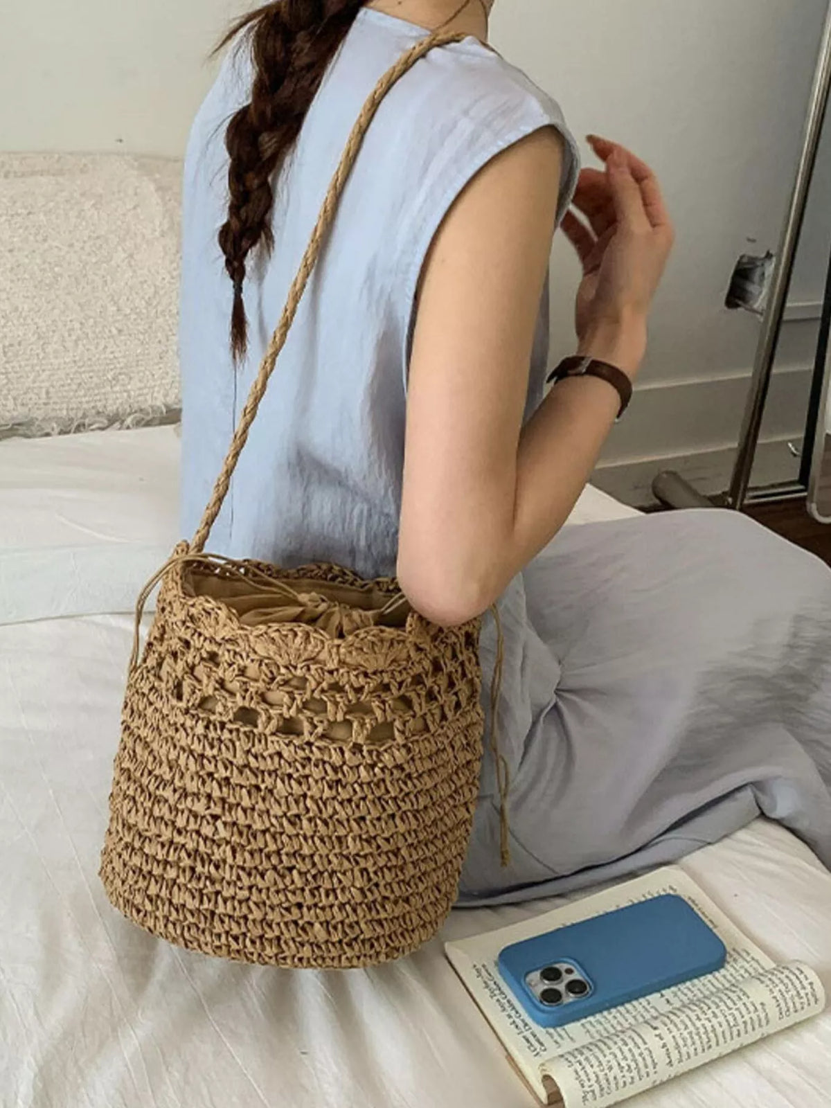 Khaki straw bucket bag top opening