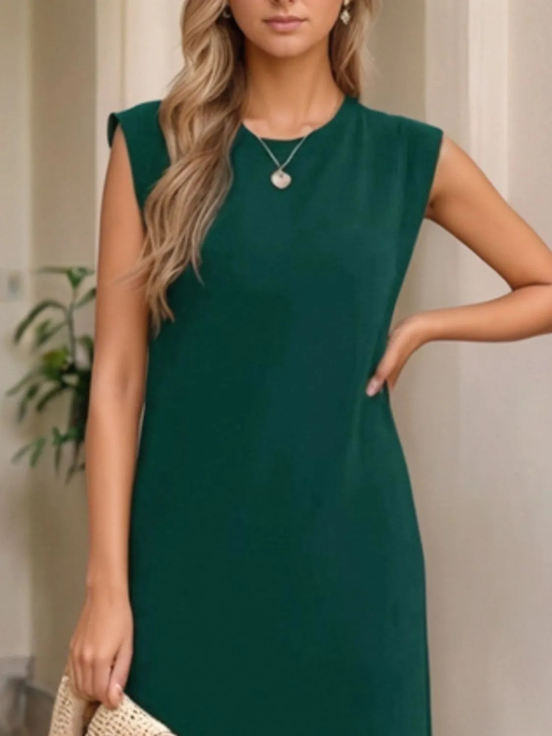 Slit Round Neck Sleeveless Maxi Tank Dress round neckline detail