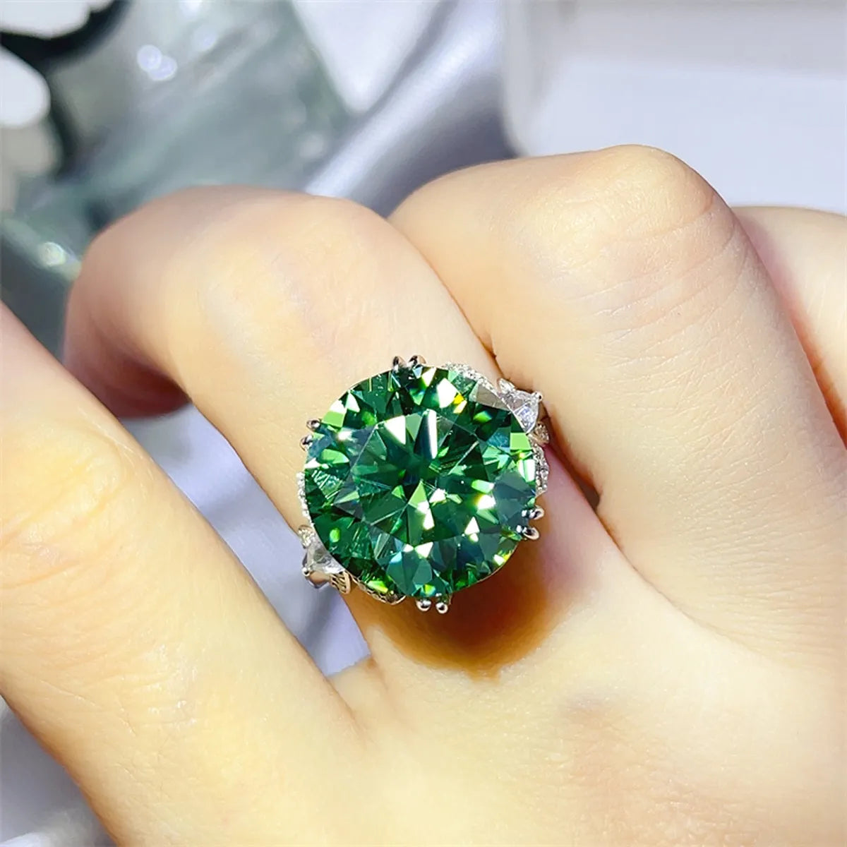 Fashorio 10 Carat Moissanite 925 Sterling Silver Ring