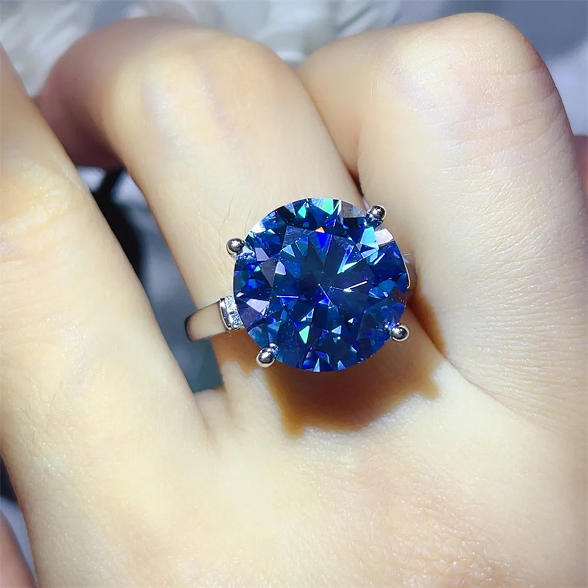 Fashorio 10 Carat Moissanite 925 Sterling Silver Ring and Necklace Set