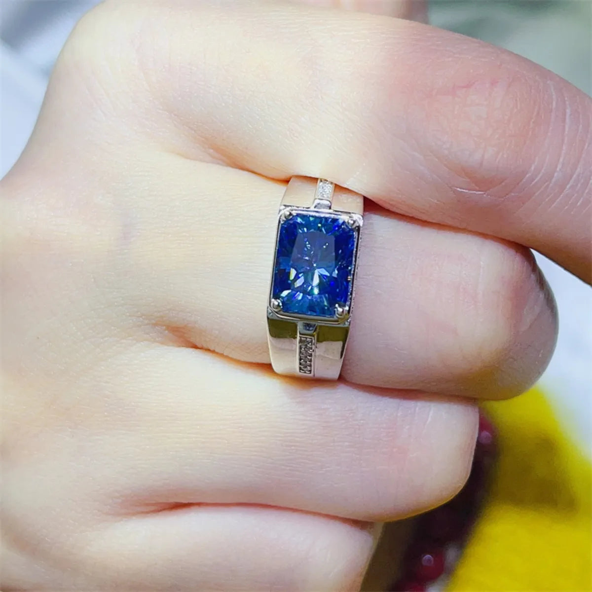 Fashorio 2 Carat Moissanite 925 Sterling Silver Ring