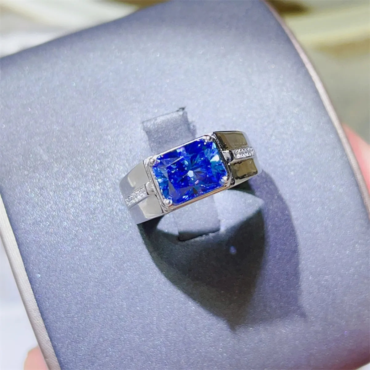 Fashorio 2 Carat Moissanite 925 Sterling Silver Ring