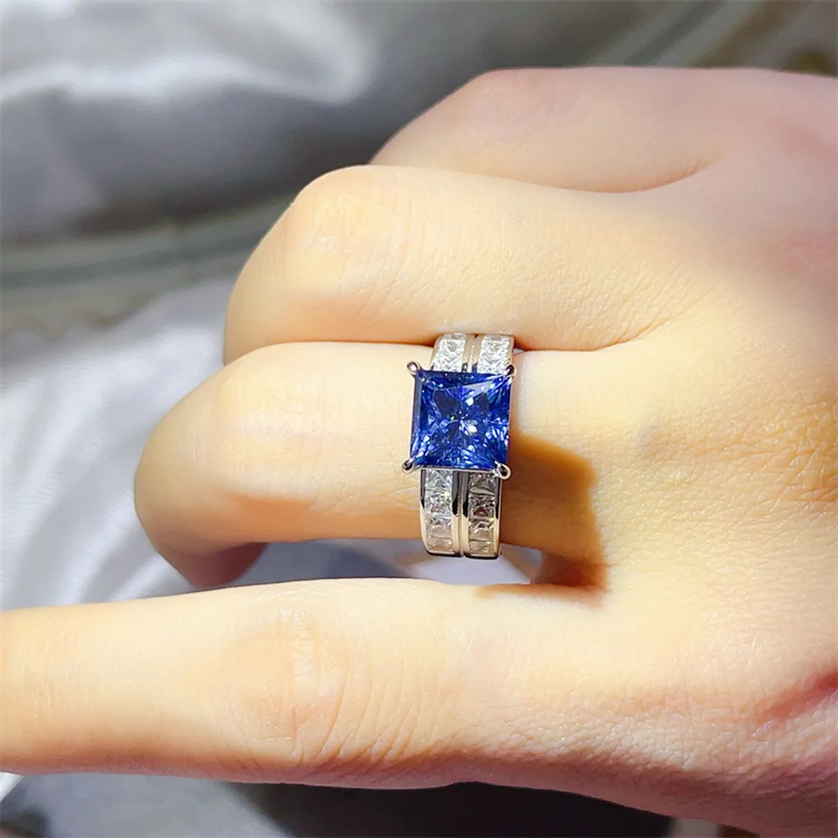 Fashorio 3 Carat Moissanite 925 Sterling Silver Ring