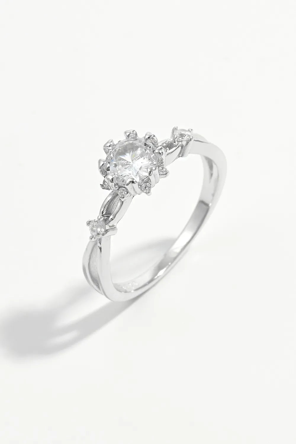 Fashorio 925 Sterling Silver Inlaid Zircon Ring