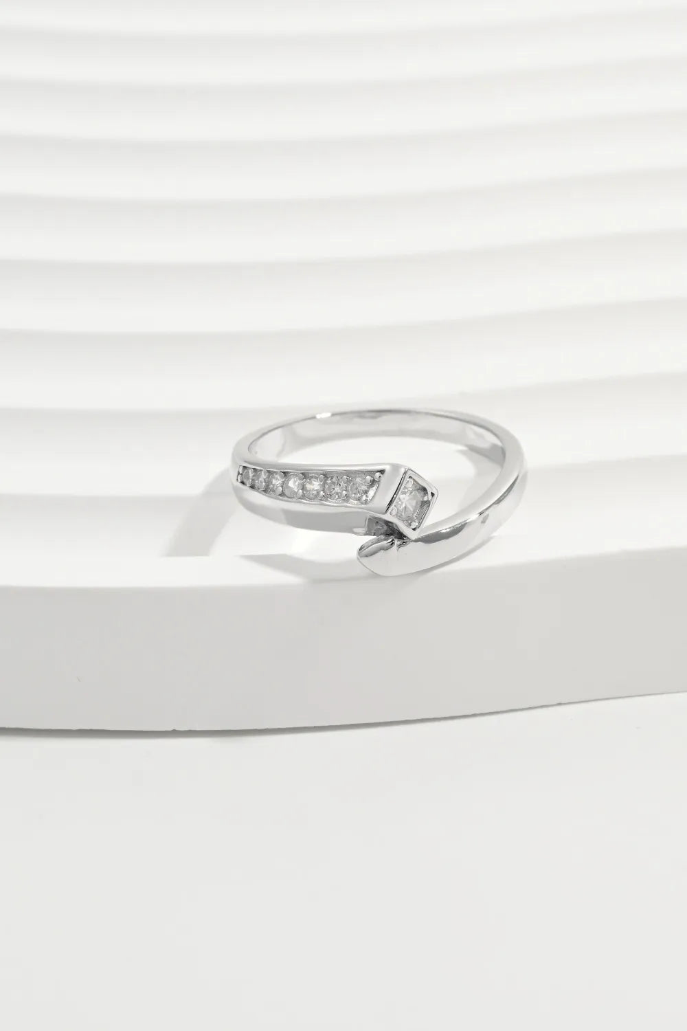 Fashorio 925 Sterling Silver Inlaid Zircon Ring