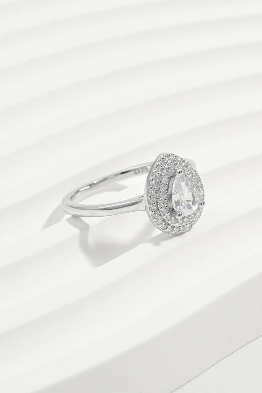 Fashorio 925 Sterling Silver Inland Zircon Ring