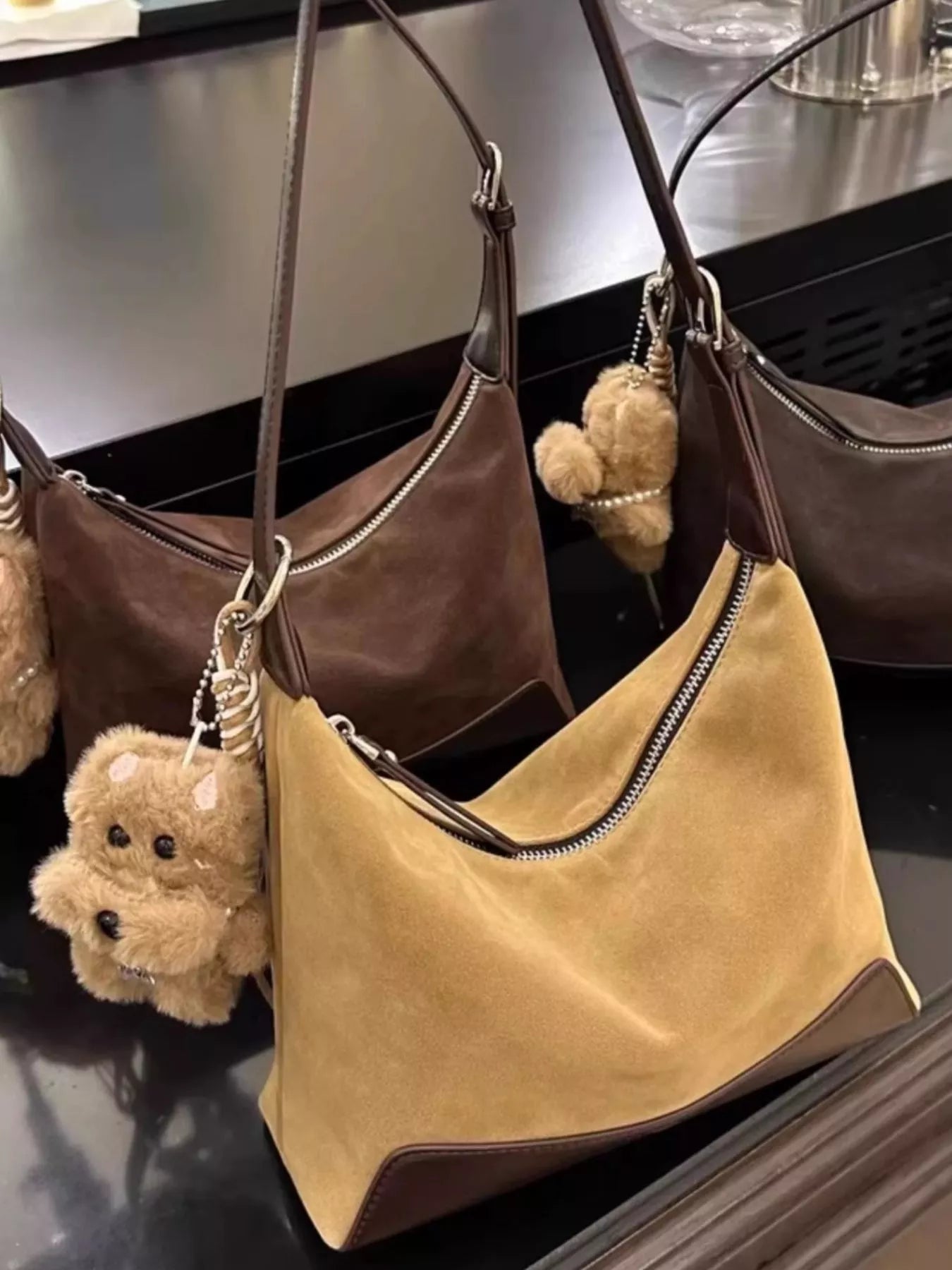 Fashorio Adjustable Strap Shoulder Bag