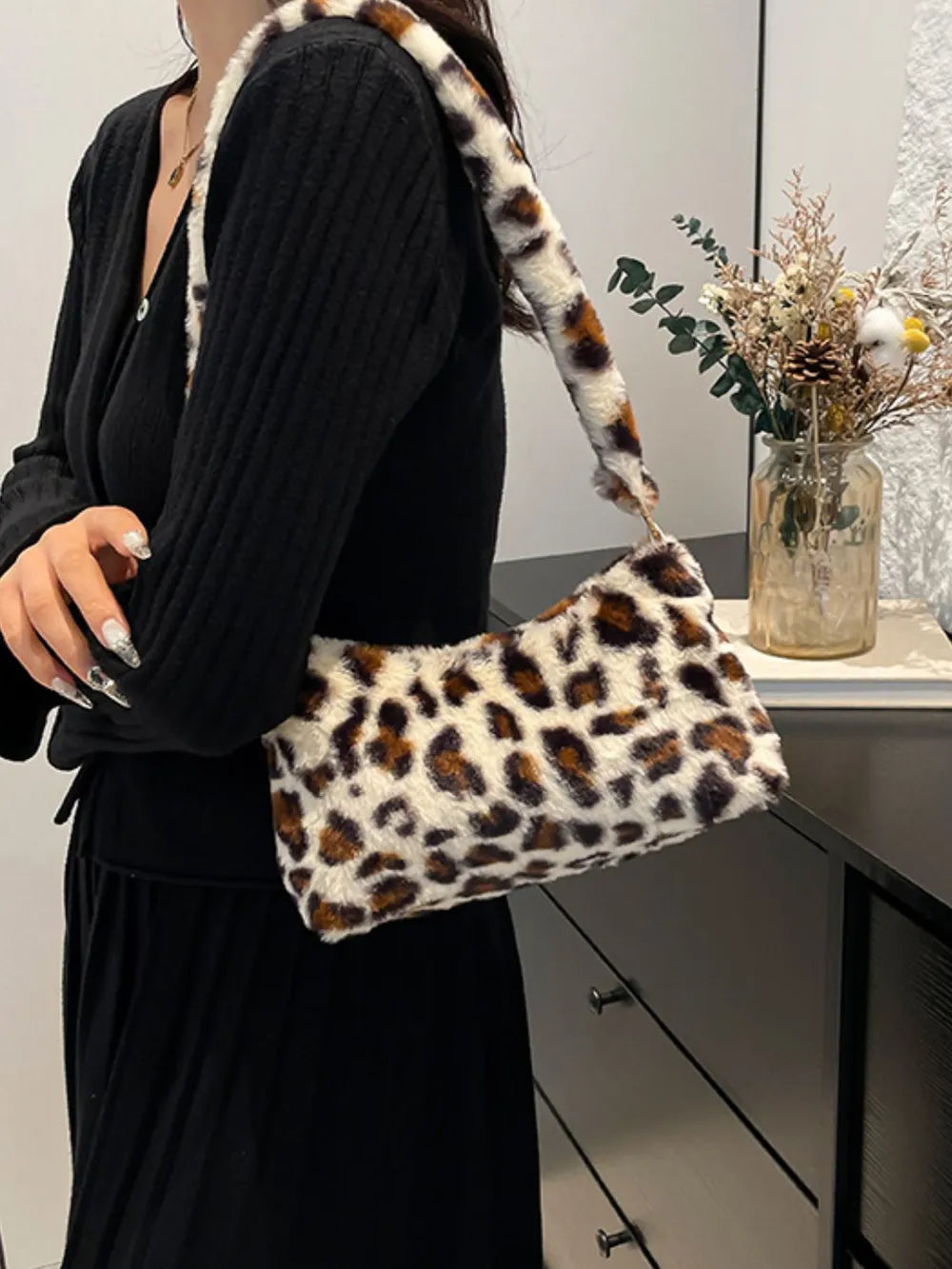 Fashorio Bags Leopard Fluff Shoulder Bag
