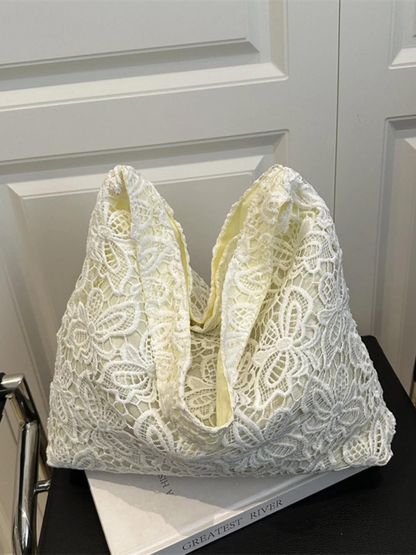 Fashorio Bags White / One Size Lace Pattern Shoulder Bag
