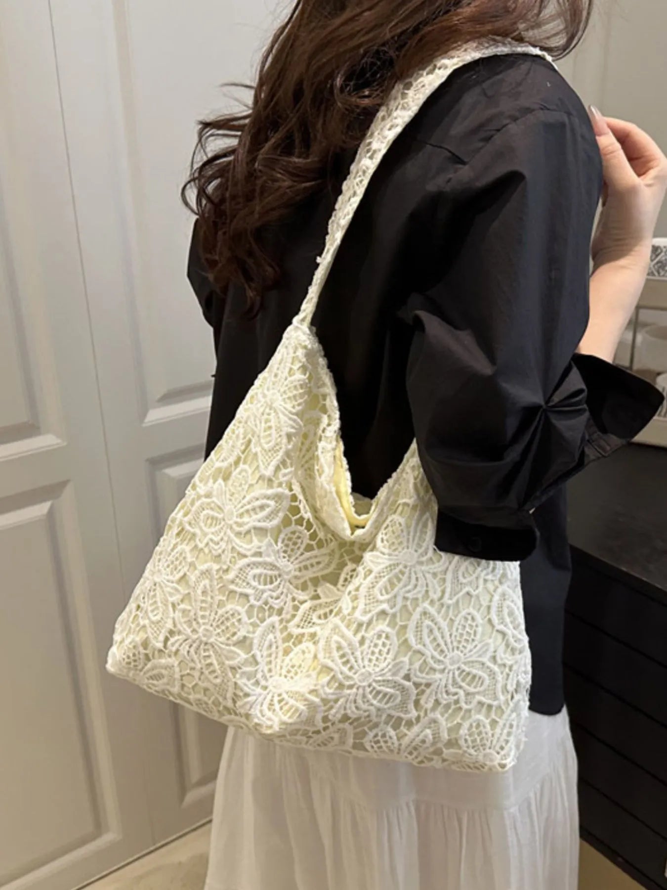 Fashorio Bags White / One Size Lace Pattern Shoulder Bag
