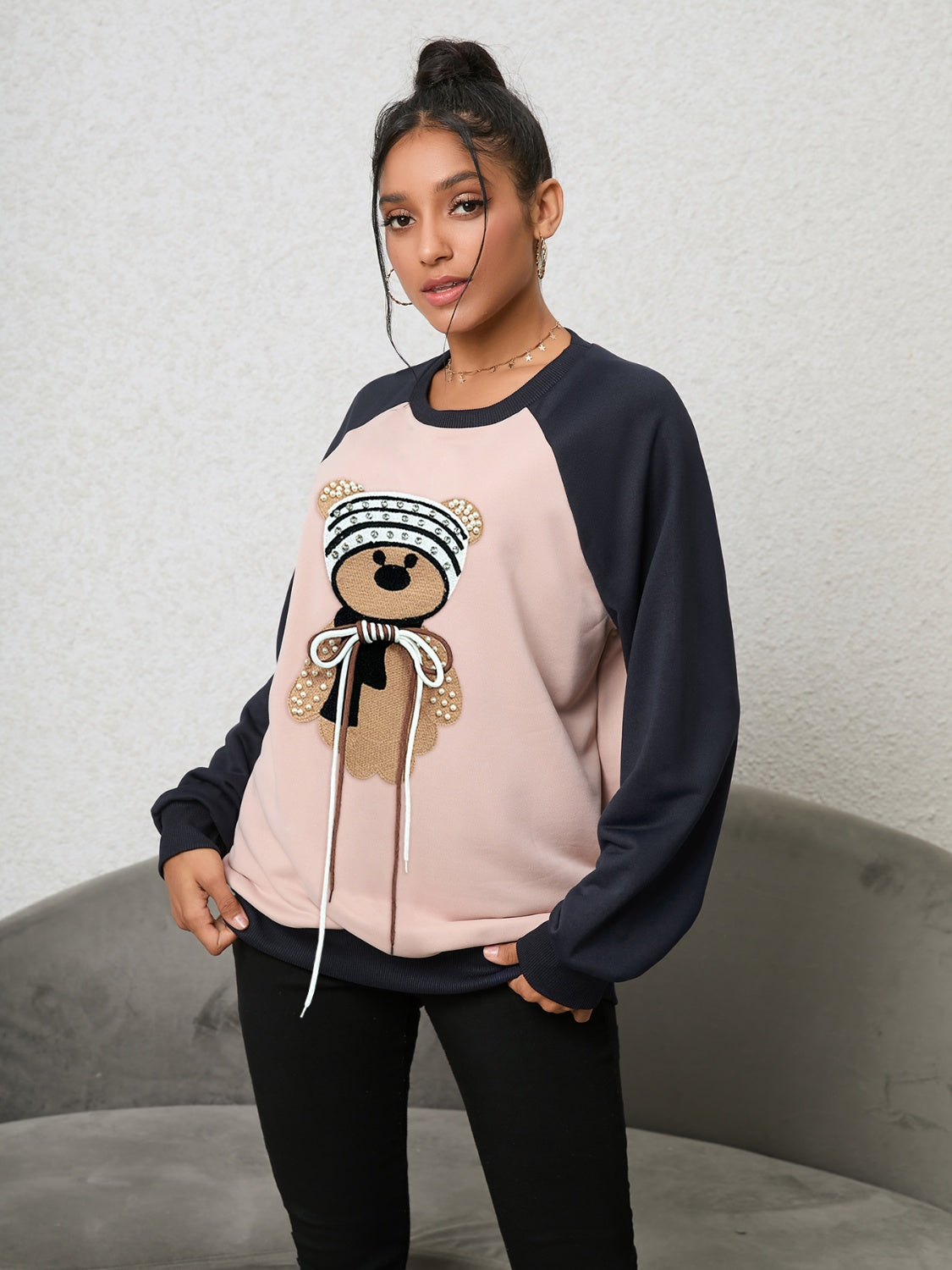 Fashorio Bear Graphic Raglan Sleeve Sweatshirt