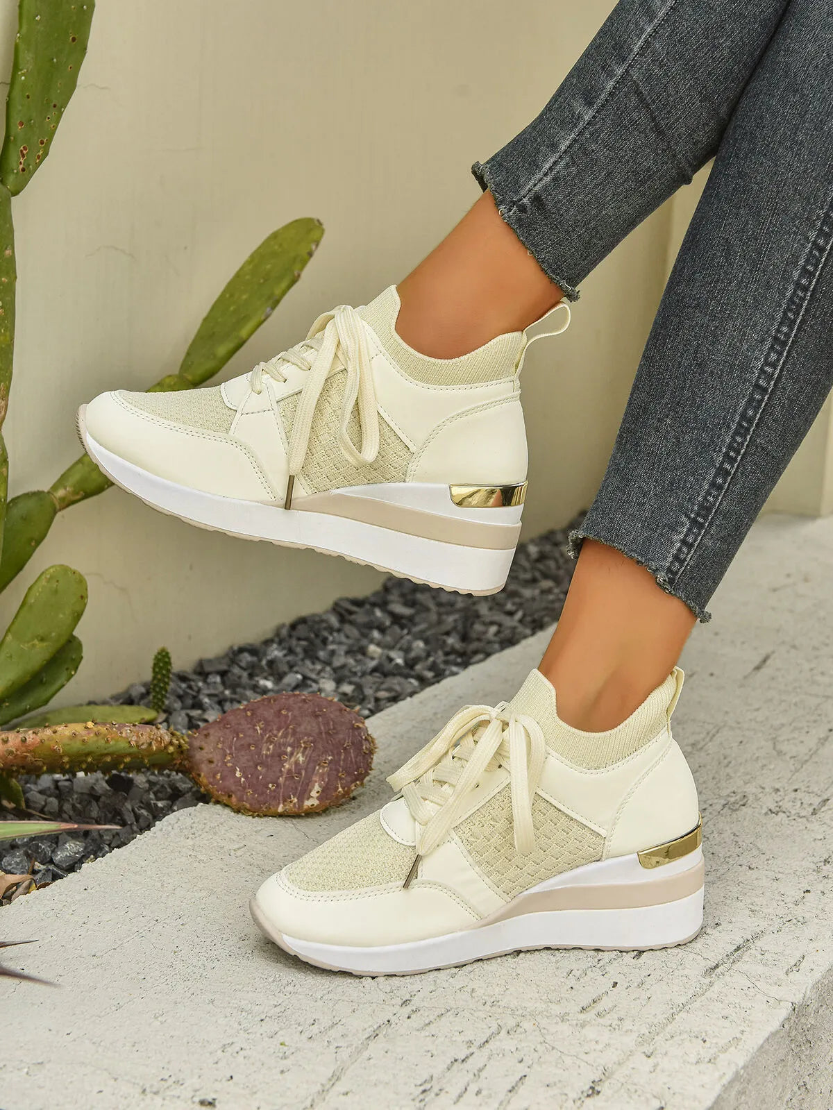 Fashorio Beige / 36 Lace Up Wedge Athletic
