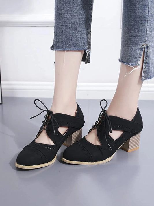 Lace-Up Block Heel Pumps Black - Fashorio