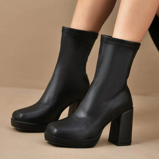 Round Toe Block Heels Boots Black - Fashorio