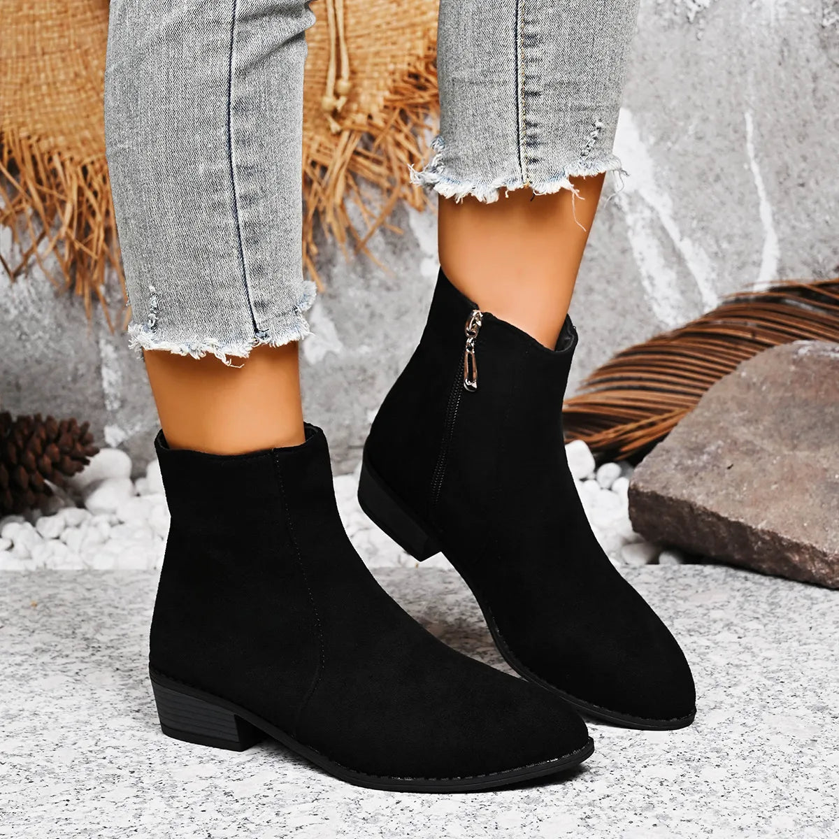 Fashorio Black / 36 Block Heels Chelsea Boots