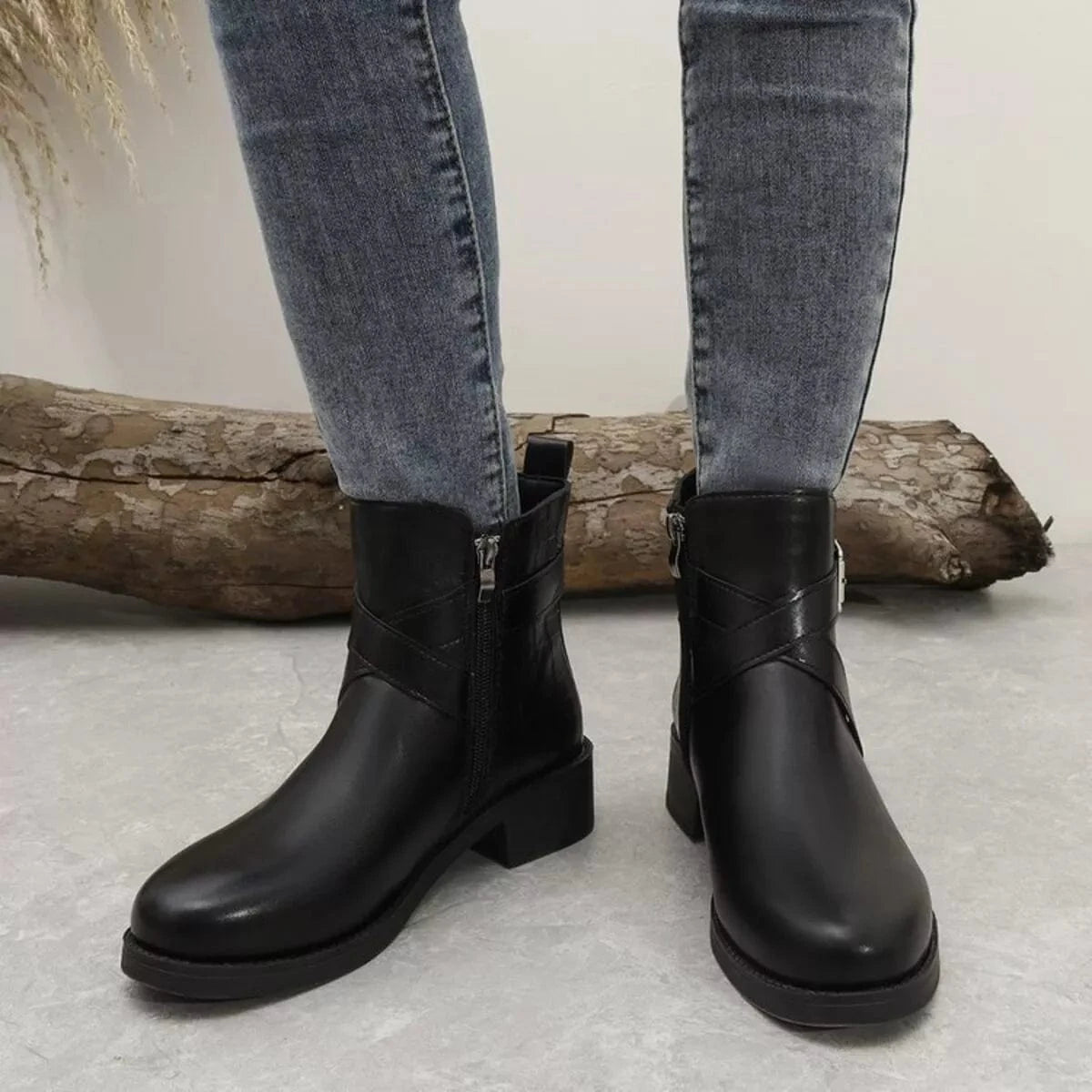 Round Toe Block Heels Boots Black - Fashorio