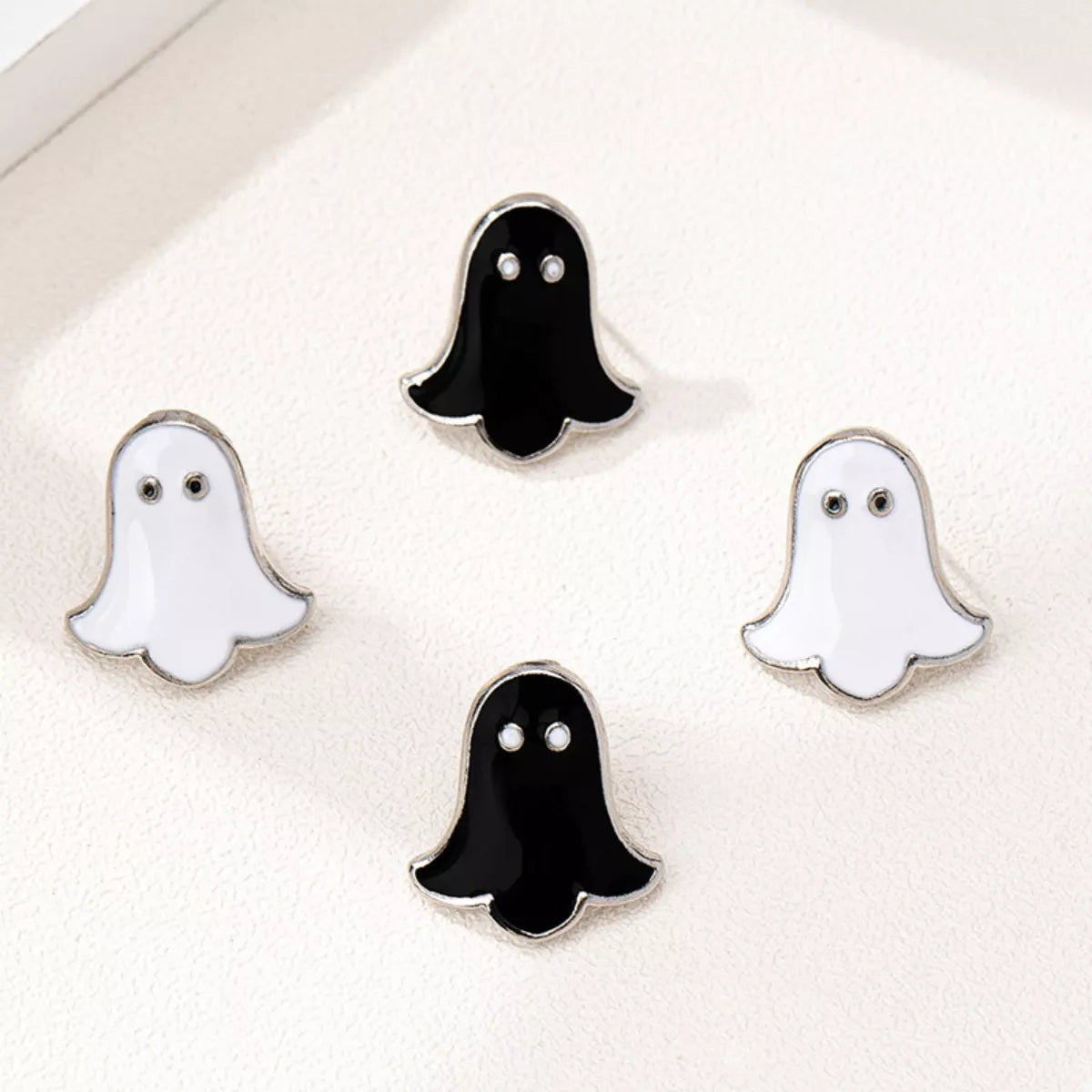 Fashorio Black And White Suit / onesize 2 Pair Halloween Ghost Stud Earrings