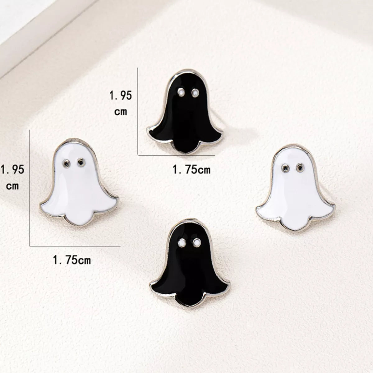 Fashorio Black And White Suit / onesize 2 Pair Halloween Ghost Stud Earrings