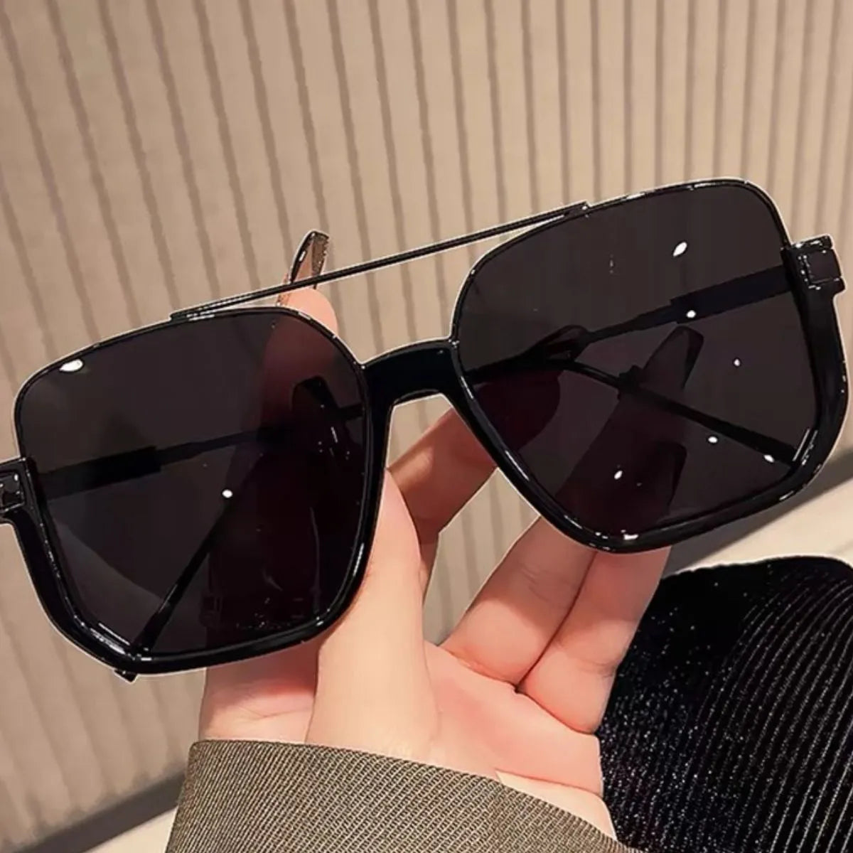 Fashorio Black Frame gray sheet / One Size UV Protection Square Sunglasses