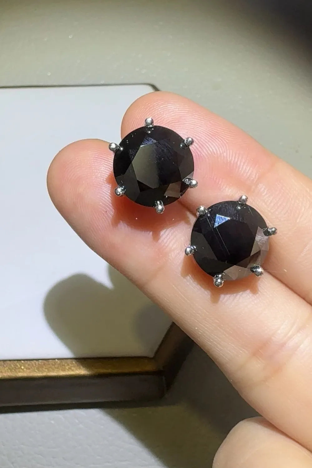 Fashorio Black / One Size 4 Carat  Moissanite 925 Sterling Silver Stud Earrings