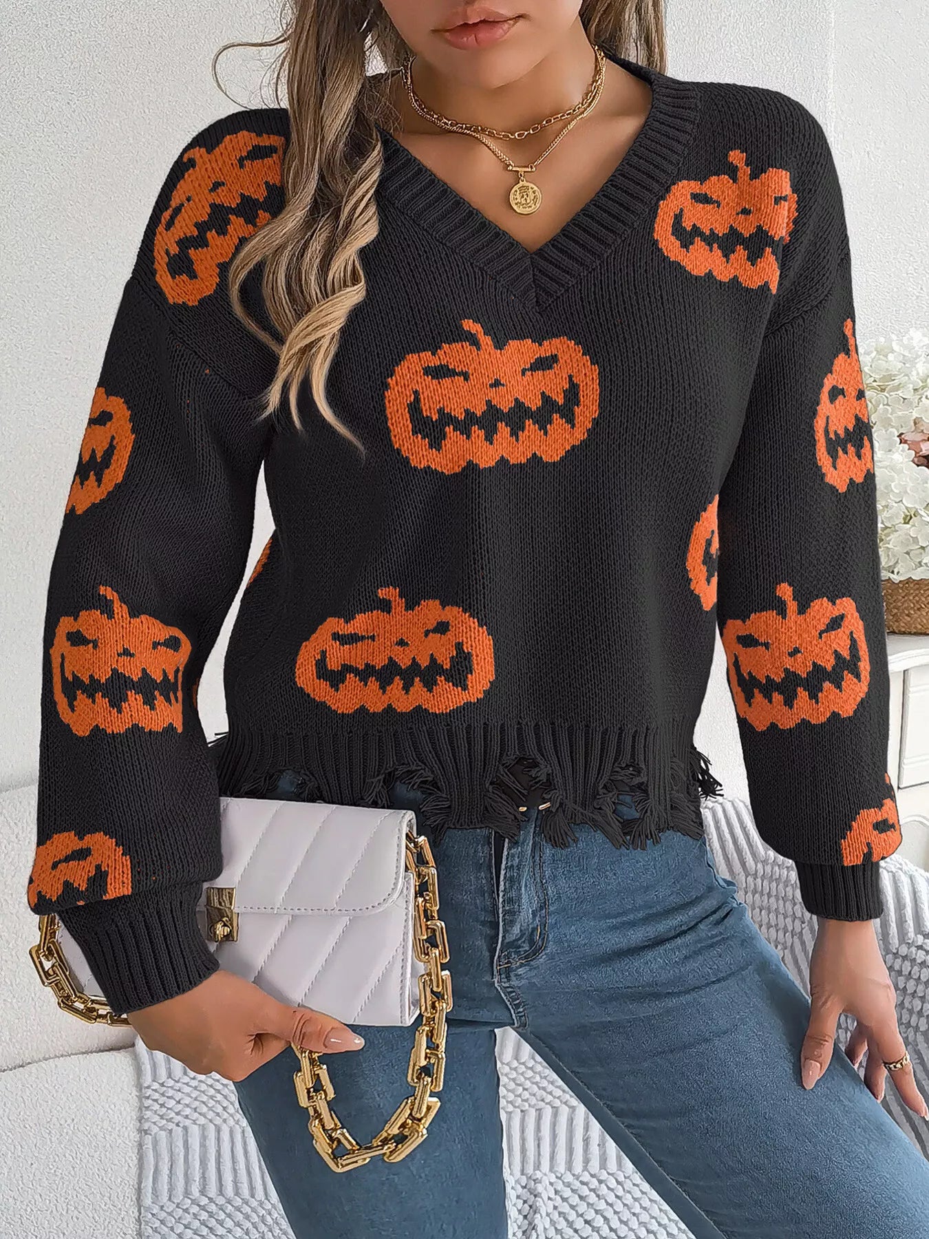 Fashorio Black / S Halloween Pumpkin Pattern Raw Hem V-Neck Sweater