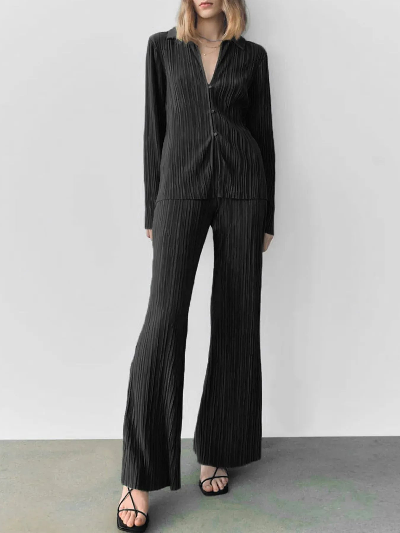 Fashorio Black / S Texture Long Sleeve Top and Pants Lounge Set