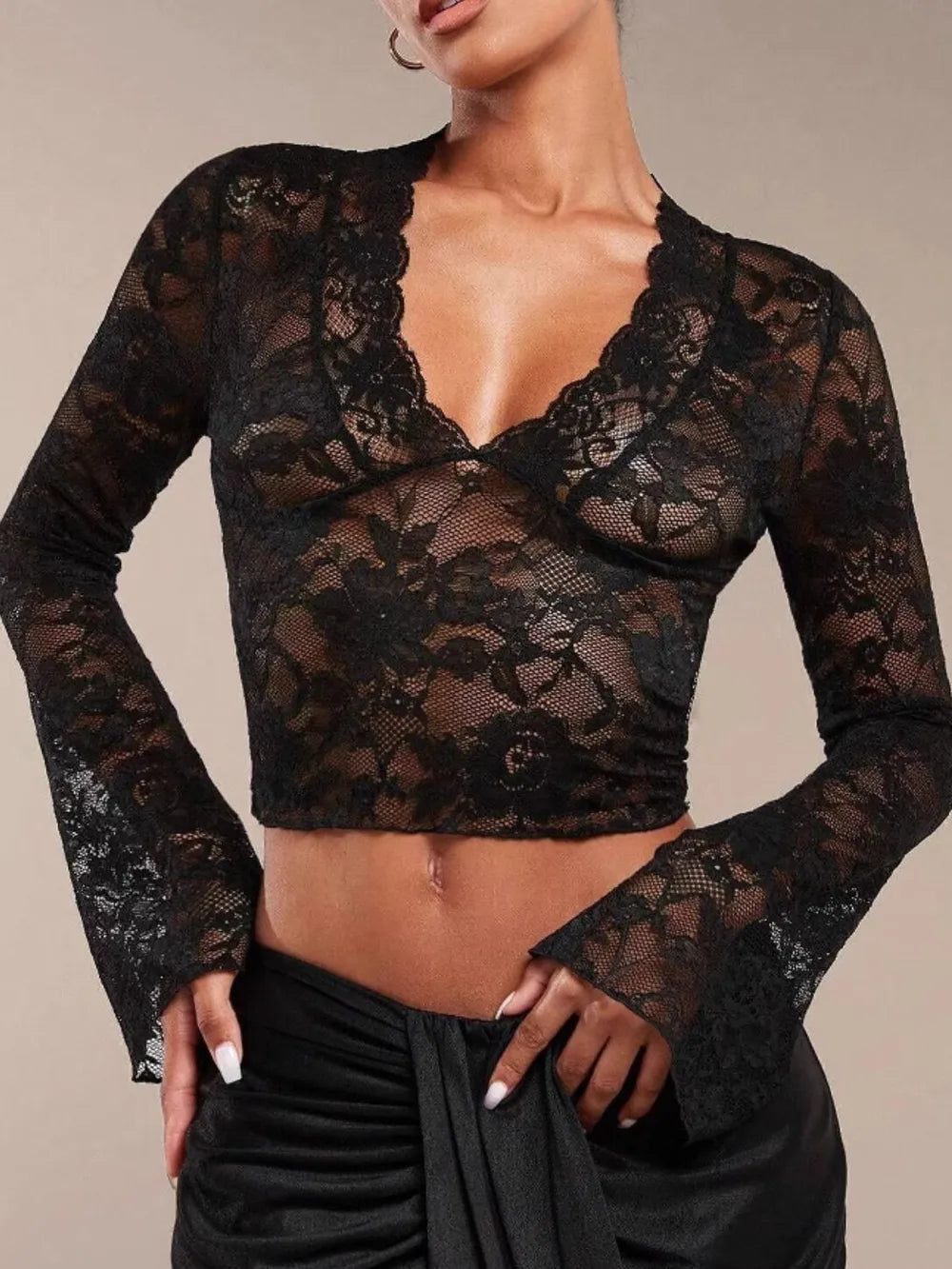 Fashorio Black / S V-Neck Flare Sleeve Lace Top