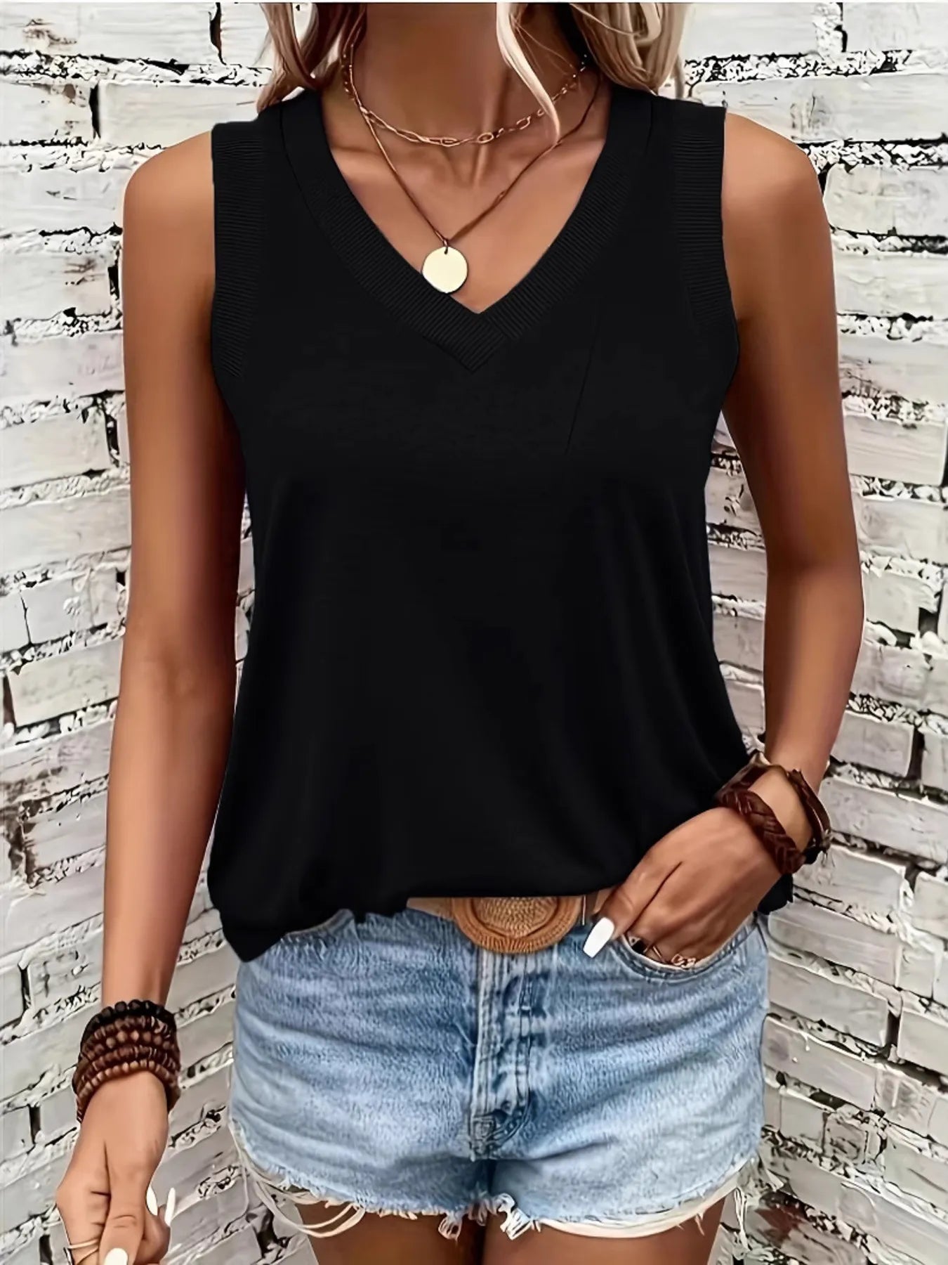 Fashorio Black / S V-Neck Tank
