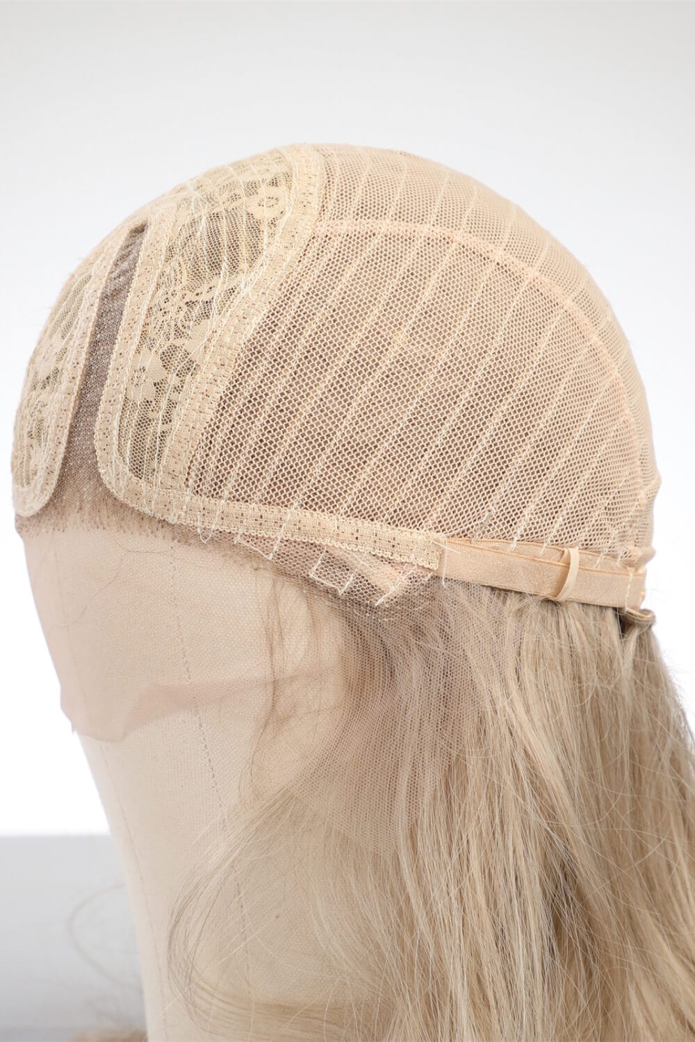 Fashorio Blonde / One Size 13*2" Lace Front Wigs Synthetic Long Wave 25" 150% Density