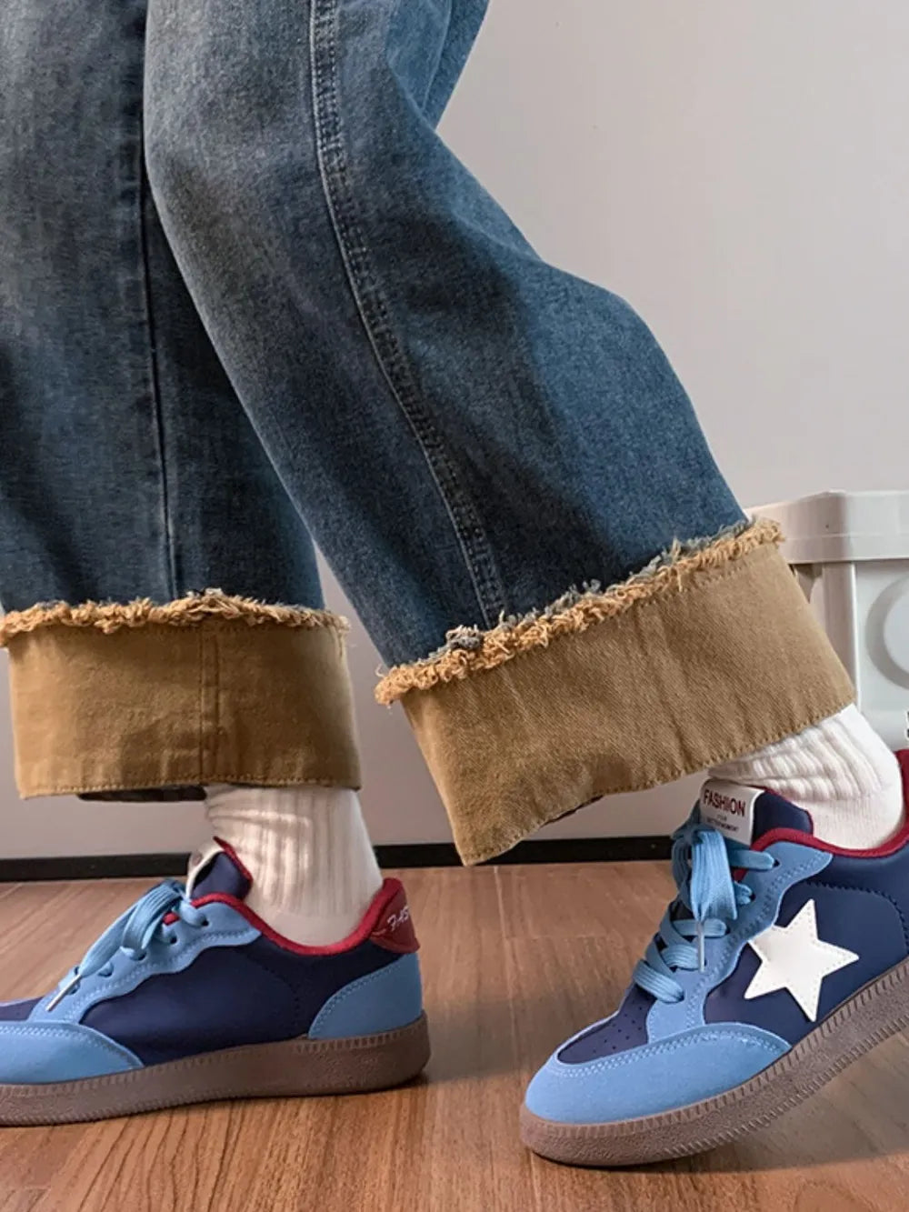 Fashorio Blue / 35(US4) Contrast Star Lace-Up Athletic Sneakers