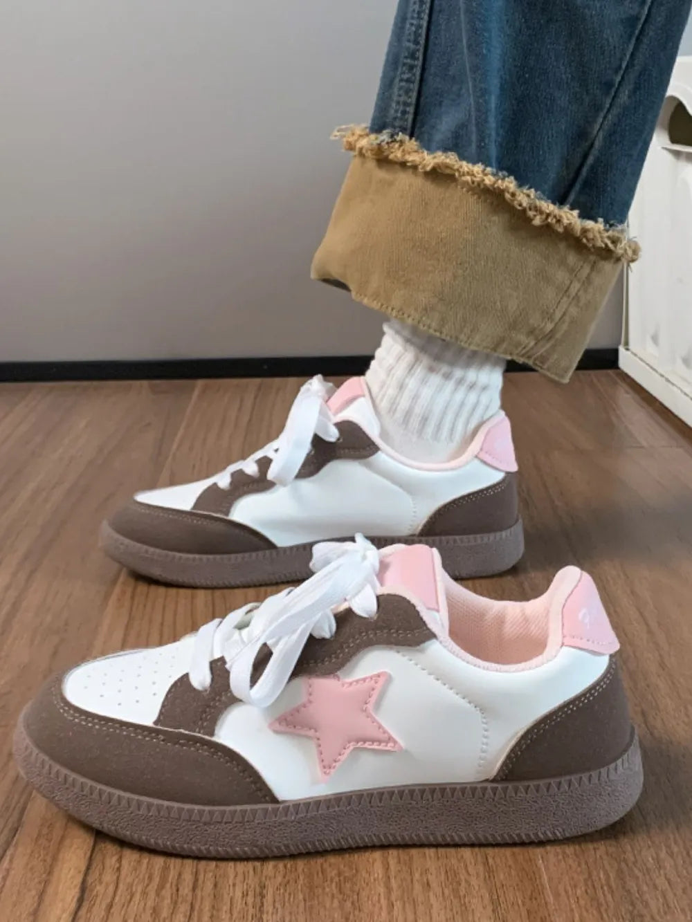 Fashorio Blush Pink / 35(US4) Contrast Star Lace-Up Athletic Sneakers
