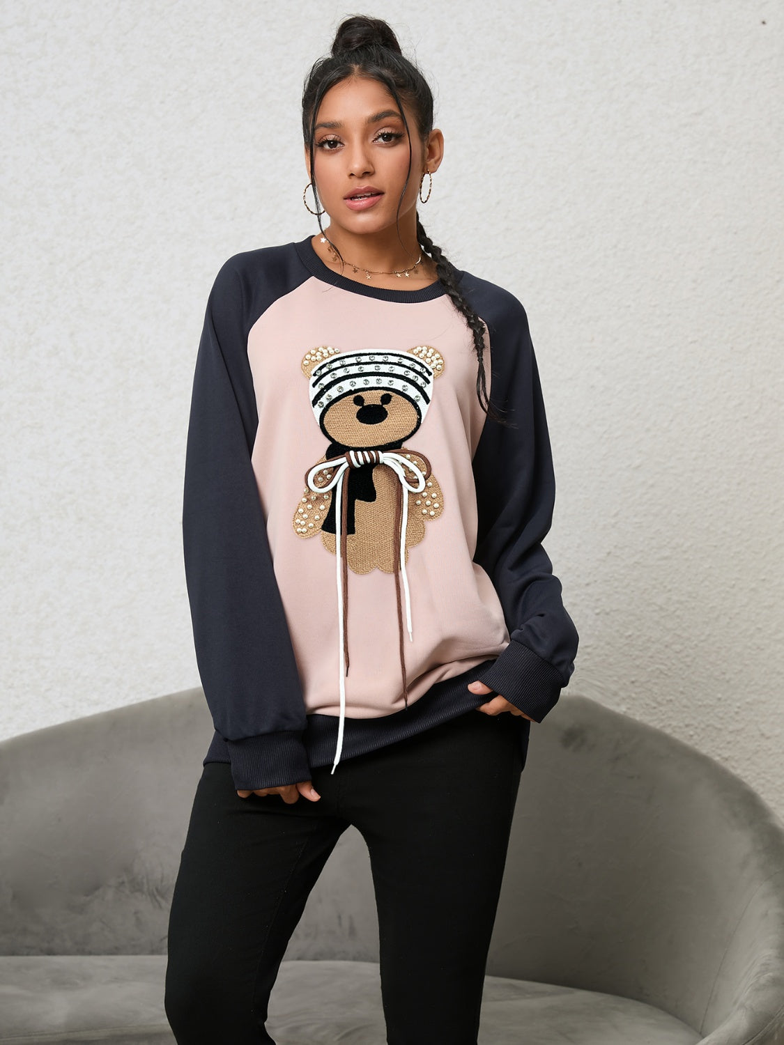 Fashorio Blush Pink / S Bear Graphic Raglan Sleeve Sweatshirt